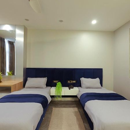 Hotel Bay Laurel Retreat Faridabad Luaran gambar