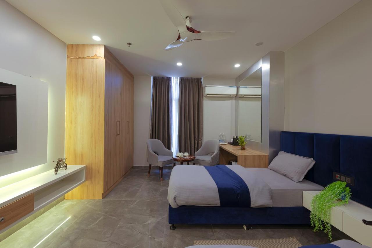 Hotel Bay Laurel Retreat Faridabad Luaran gambar