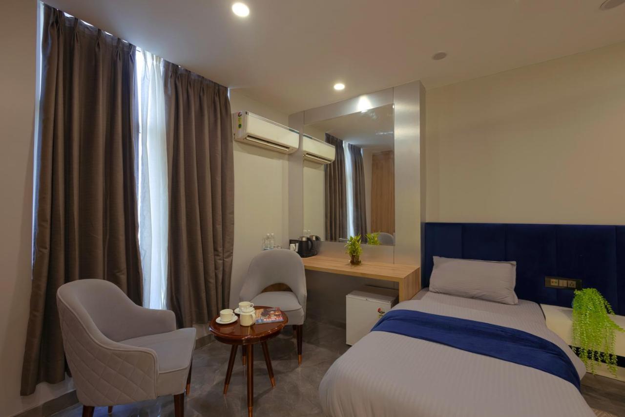 Hotel Bay Laurel Retreat Faridabad Luaran gambar